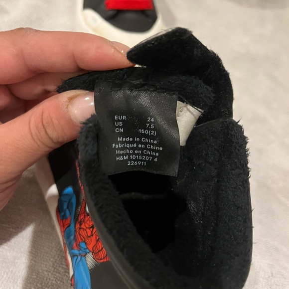SpiderMan H&M Kids Shoes - Picture 5 of 6